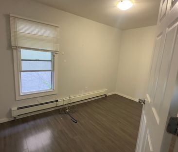 For Lease - 108 Queenston Street Unit# 2, St. Catharines, Ontario - Photo 3