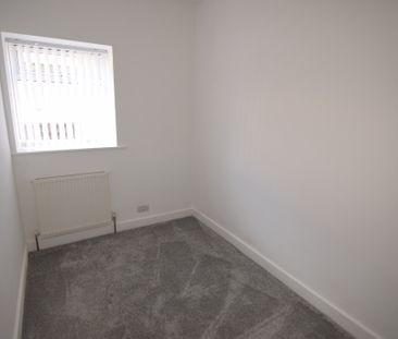 To Let 3 Bed Semi-Detached Bungalow - Photo 3