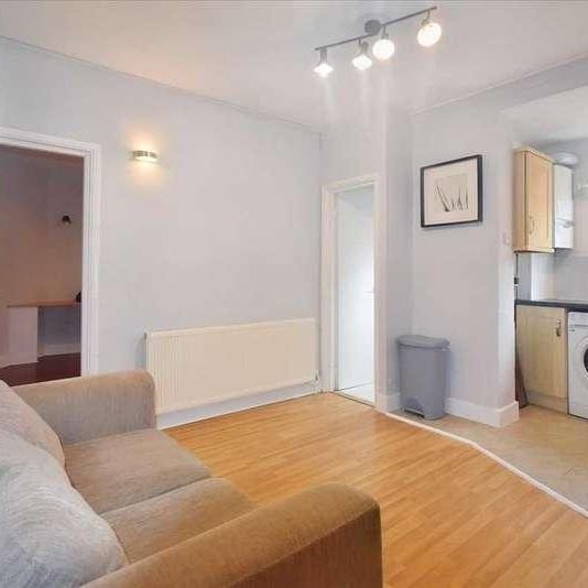 Dewsbury Court, Chiswick, London, W4 - Photo 1