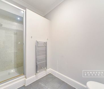 Semi-detached House to rent - Mavelstone Road, Bromley, BR1 - Photo 2
