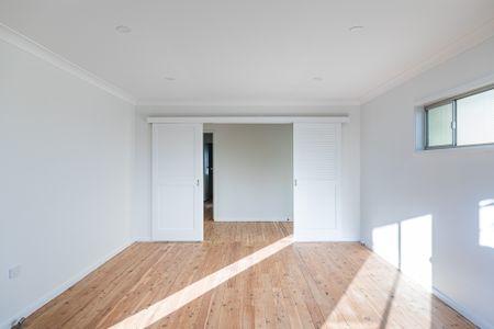 17 Hawkins Street, New Lambton NSW 2305 - House For Rent | Domain - Photo 2