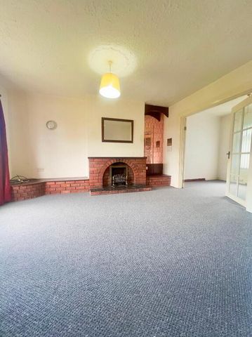 17 Alexandra Crescent, Larne, BT40 1NE - Photo 2