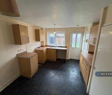 3 bedroom terraced house to rent - Photo 2