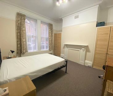 Hamilton Drive, Nottingham, NG7 - Photo 5