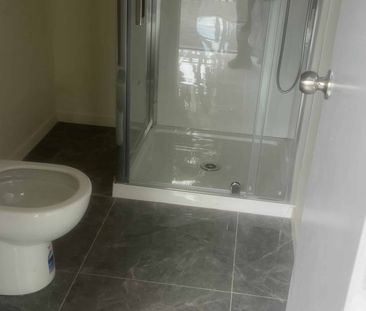 3 bedroom house with 2 bedrooms studio - Photo 5