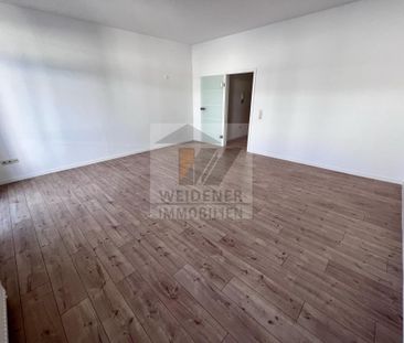 Untermhaus! Einbauküche! Modernisierte Singlewohnung mit schicken Bad! - Photo 6