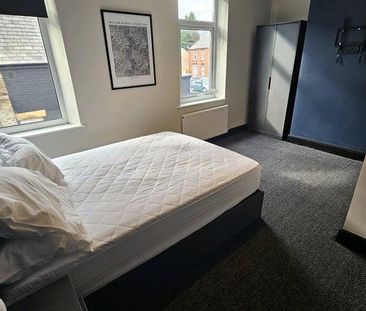 1 bedroom in a house share to rent - Photo 6