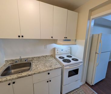 For Lease - 3335 Delfi Road Unit# Back Suite, Mississauga, Ontario - Photo 4