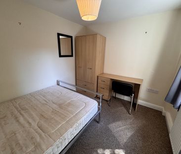 Lamel Street, Hull Road - P1326 - Photo 4