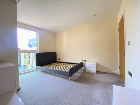 Burgess Springs, Chelmsford - Photo 3