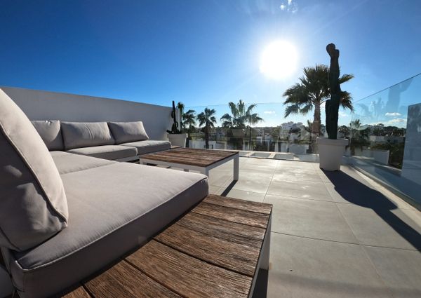 425 Villamartin Paradise