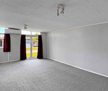 ROSLYN - TWO BEDROOMS - Photo 1