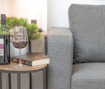 Fabulous shared house within walking distance of hospitals, train s... - Photo 5