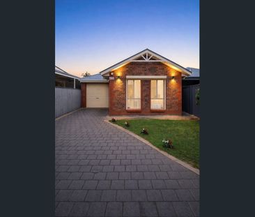 City Fringe, Walk to Prospect and Yes, It Has Solar & Battery! - Photo 5