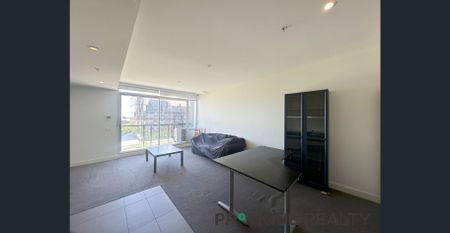 Furnished 1B1B with Study I CBD close to the Melbourne University - Photo 2