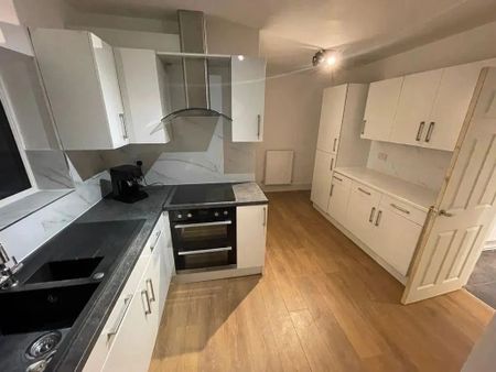 3 Bed Terraced House, Jaunty Road, S12 - Photo 4