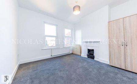 4 bedroom terraced house to rent - Photo 5