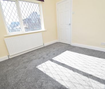 Cromwell Crescent, Pontefract - Photo 4