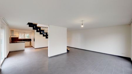 Rent a 4 ½ rooms duplex in Jonen - Photo 3
