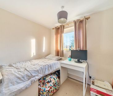 4 bedroom terraced house to rent - Photo 3