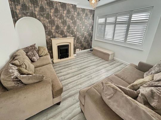 Trent Avenue, Upminster, RM14 - Photo 1