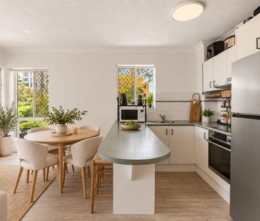 Coastal Living with Panoramic Ocean Views - Photo 4