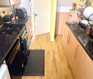 3 bedroom terraced house to rent - Photo 1