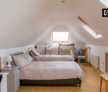 Exterior room in 5-bedroom apartment in Donabate, Dublin - Photo 2