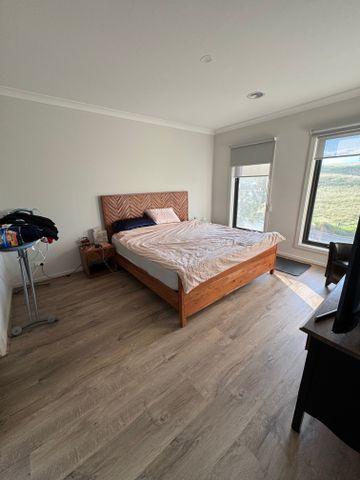 Sunbury - Photo 4