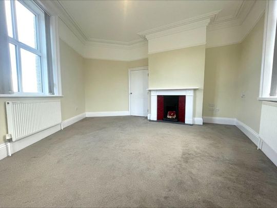 2 bedroom end of terrace house to rent - Photo 1