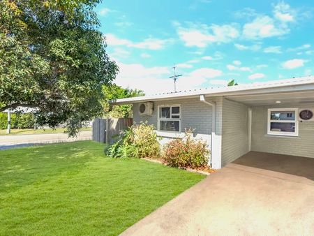 LOWSET 2 BEDROOM DUPLEX IN CENTRAL LOCATION - Photo 5