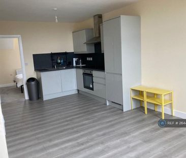 2 bedroom flat to rent - Photo 4