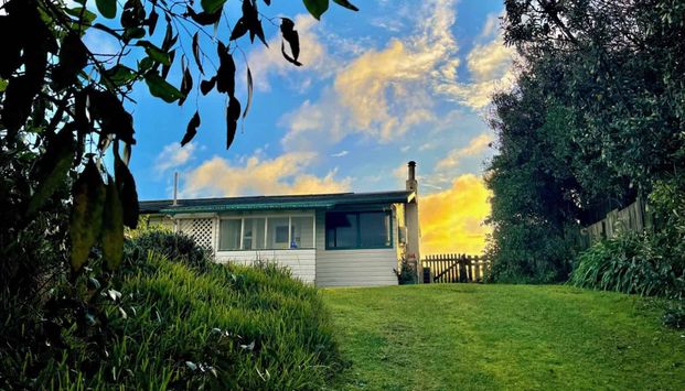 THREE BEDROOMS - WAITARERE BEACH - Photo 1