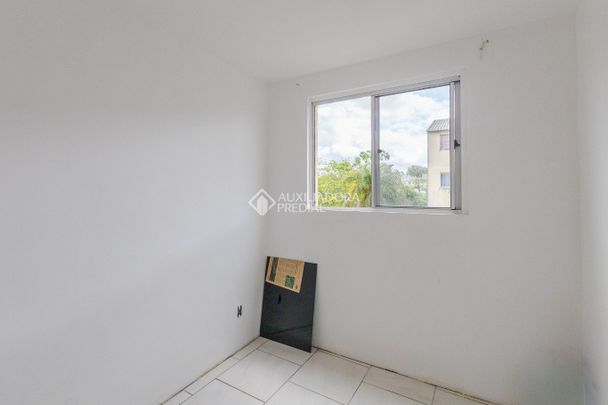 Apartamento com 2 quartos e 48m² para alugar em Olaria, Canoas. - Photo 1