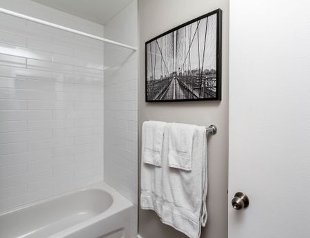 For Lease - 276 Carruthers Avenue Unit# B, West Centre Town, Ontario - Photo 3