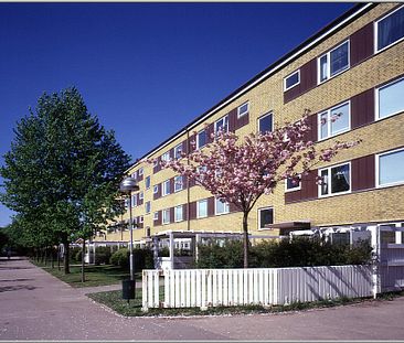 UTMARKSVÄGEN 9 C - Photo 1