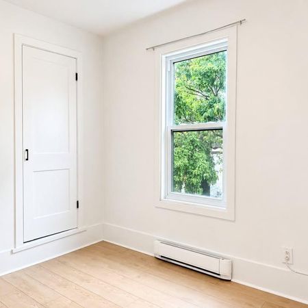 Appartement de 3 chambres Rénové! 1 Mois Gratuit ! - Photo 4