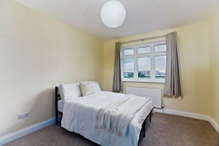 4 Bed Terraced House, Hebdon Road, SW17 - Photo 4