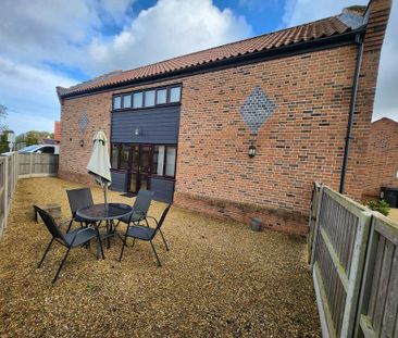 2 bedroom detached house to rent - Photo 2