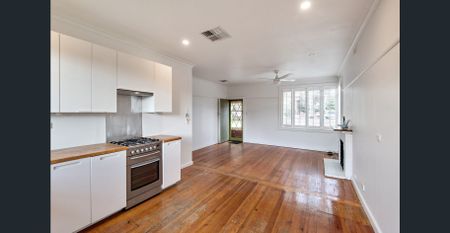 Please contact Molly Rogerson to arrange an inspection; SandringhamPM2@hodges.com.au - Photo 2