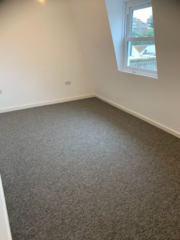 2 Bed Maisonette, Park Crescent Place, BN2 - Photo 2