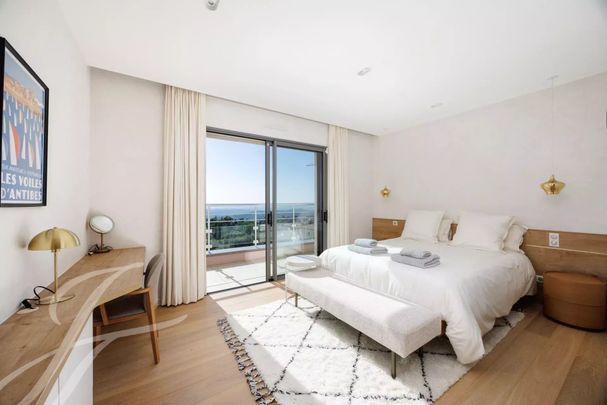 Maison à louer Tourrettes Sur Loup, Cote d'Azur, France7 000 EUR / Mois - Photo 1