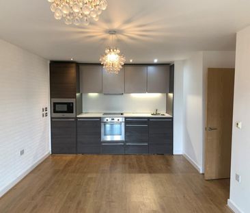 2 bedroom Flat To Let - Photo 4