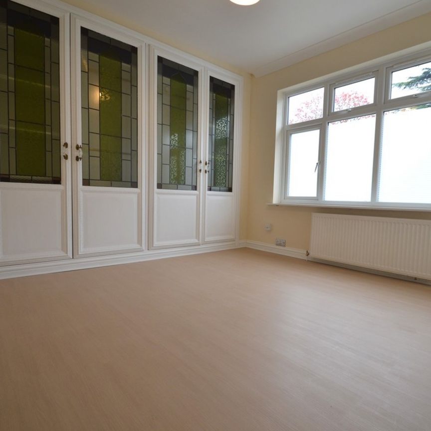 2 bedroom Maisonette to rent - Photo 1