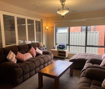 Spacious 4 Bedroom Family Home - Photo 2