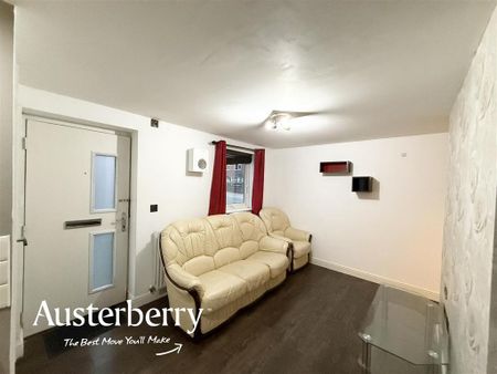 1 bedroom ground floor flat to rent - Photo 2