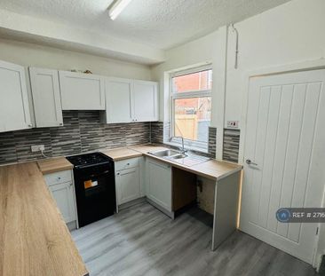 2 bedroom end of terrace house to rent - Photo 6