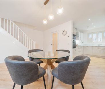 Price £1,550 pcm - Available Now - Unfurnished - Photo 3