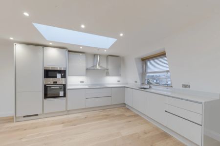 2 Bedroom Flat - Photo 4