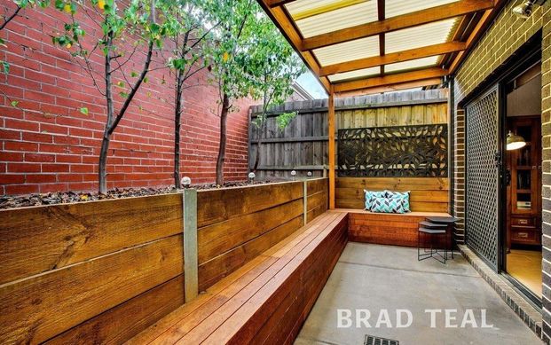 Charming One-Bedroom Gem in Prime Location – Perfect for Modern Living! - Photo 1